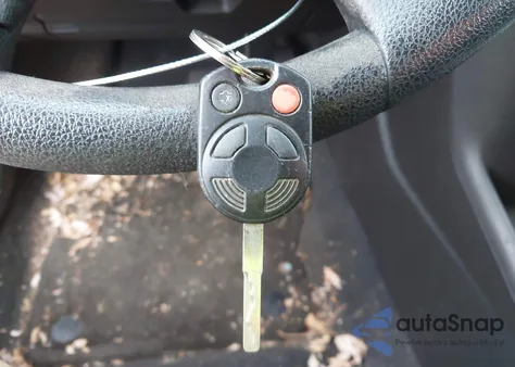 2013 Ford Focus Se z USA, uszkodzony, nr VIN 1FADP3F21DL332062